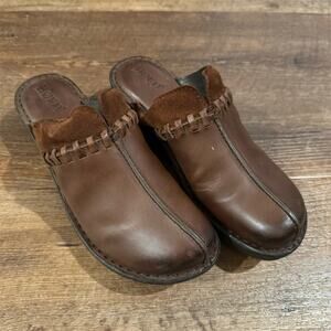 Born Women's Brown Slip-On Wedge Clogs Size 8 Chunky Heel Academia FLAWS